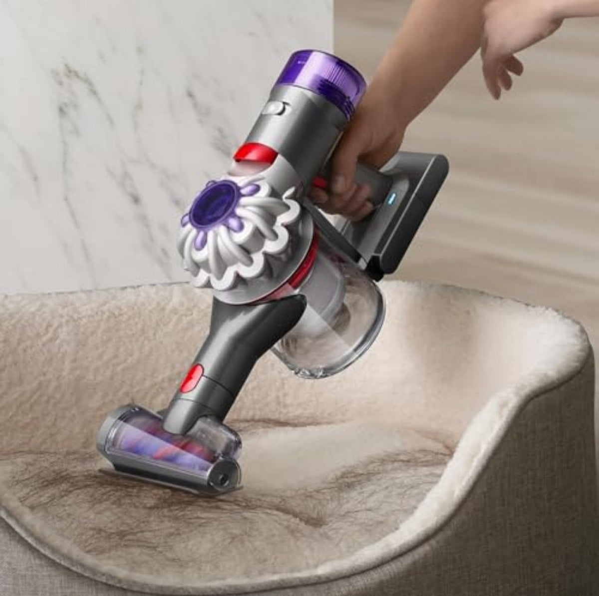 Dyson V8 Absolute Cordless Vacuum (Yellow/Nickel) – image 3